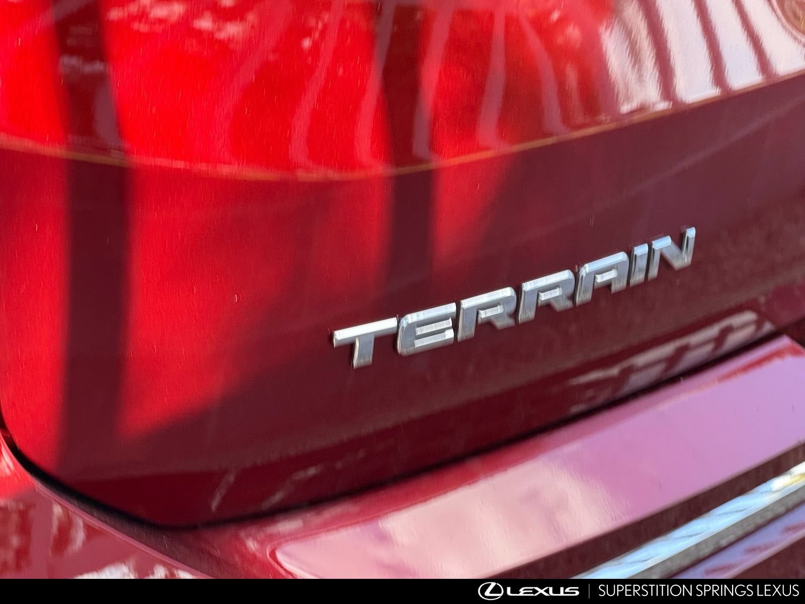 Used 2020 GMC Terrain Denali w/ Denali Premium Package FWD image 9