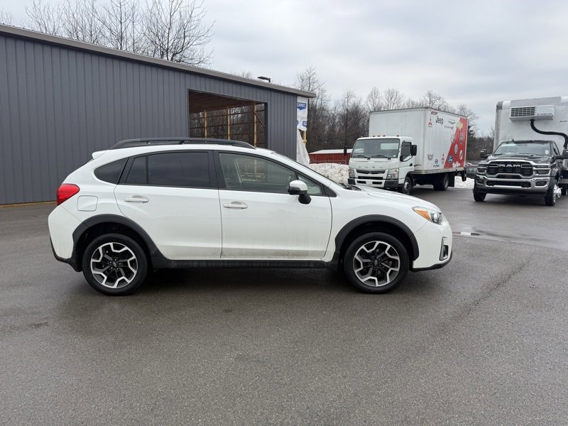 Used 2017 Subaru Crosstrek 2.0i Limited image 5
