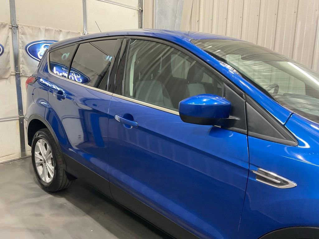 Used 2019 Ford Escape SE image 4