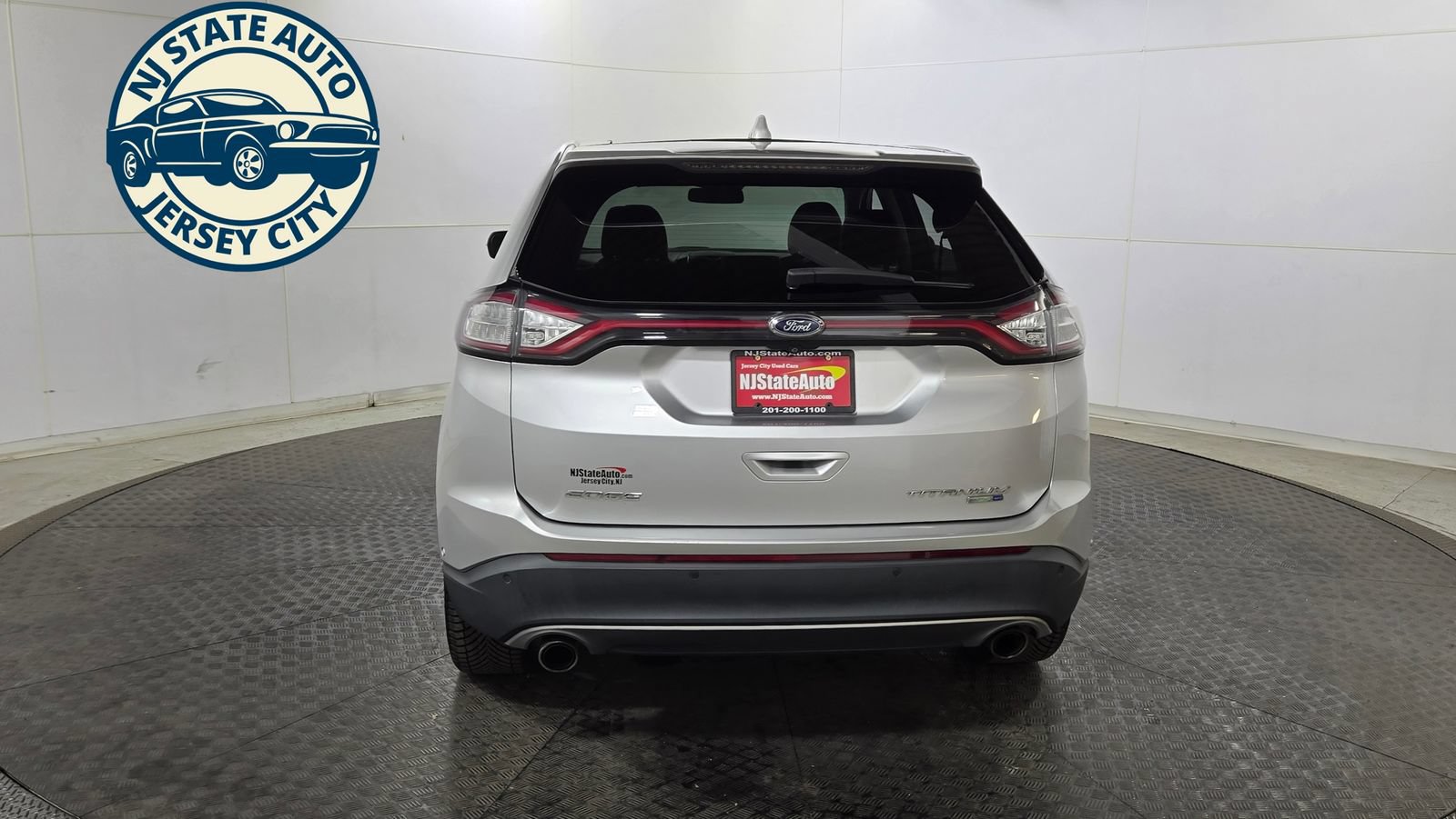 Used 2018 Ford Edge Titanium w/ Equipment Group 302A AWD/4WD image 6