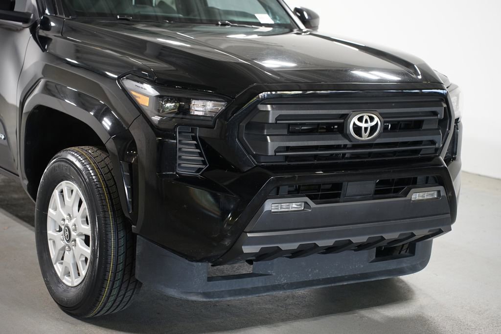 Certified 2025 Toyota Tacoma SR5 image 4