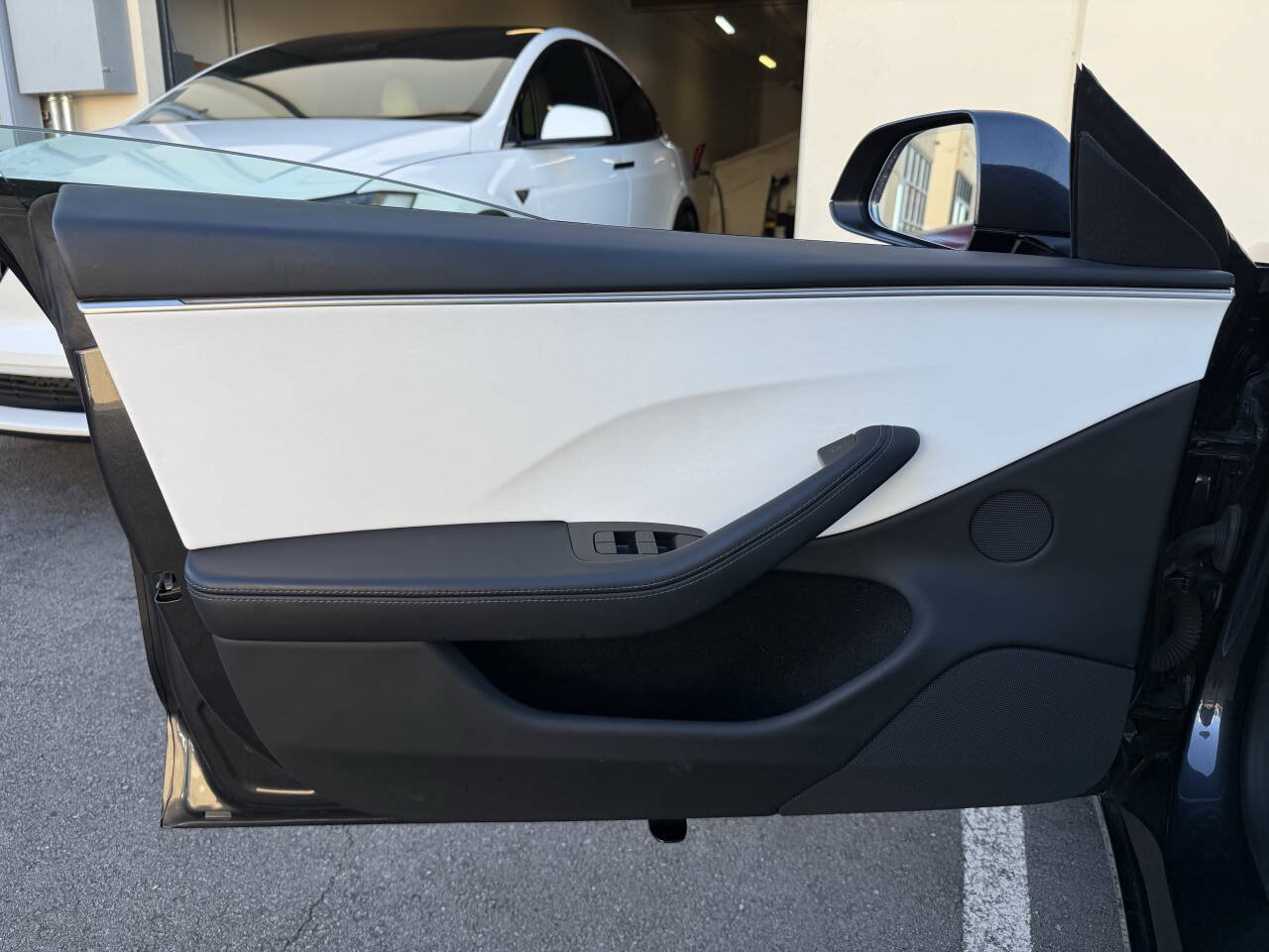 Used 2024 Tesla Model 3 Performance AWD/4WD image 18