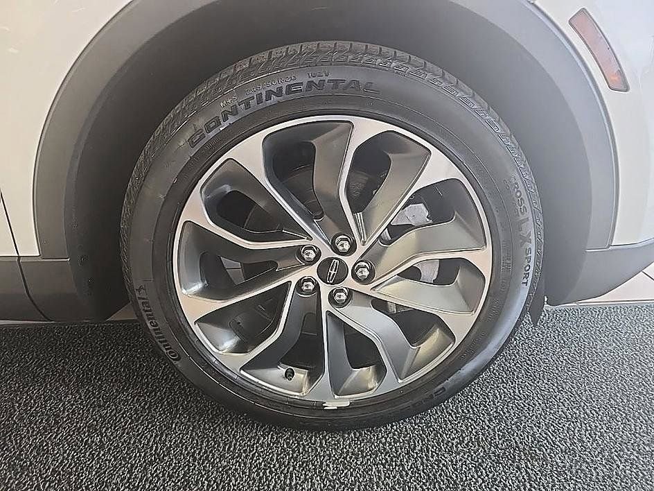 Used 2022 Lincoln Nautilus Reserve AWD/4WD image 41