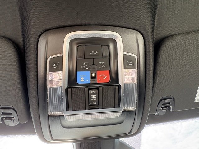 New 2026 RAM 1500 4x4 Crew Cab image 23