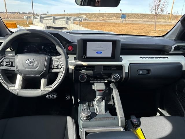 Used 2024 Toyota Tacoma TRD Sport AWD/4WD image 12