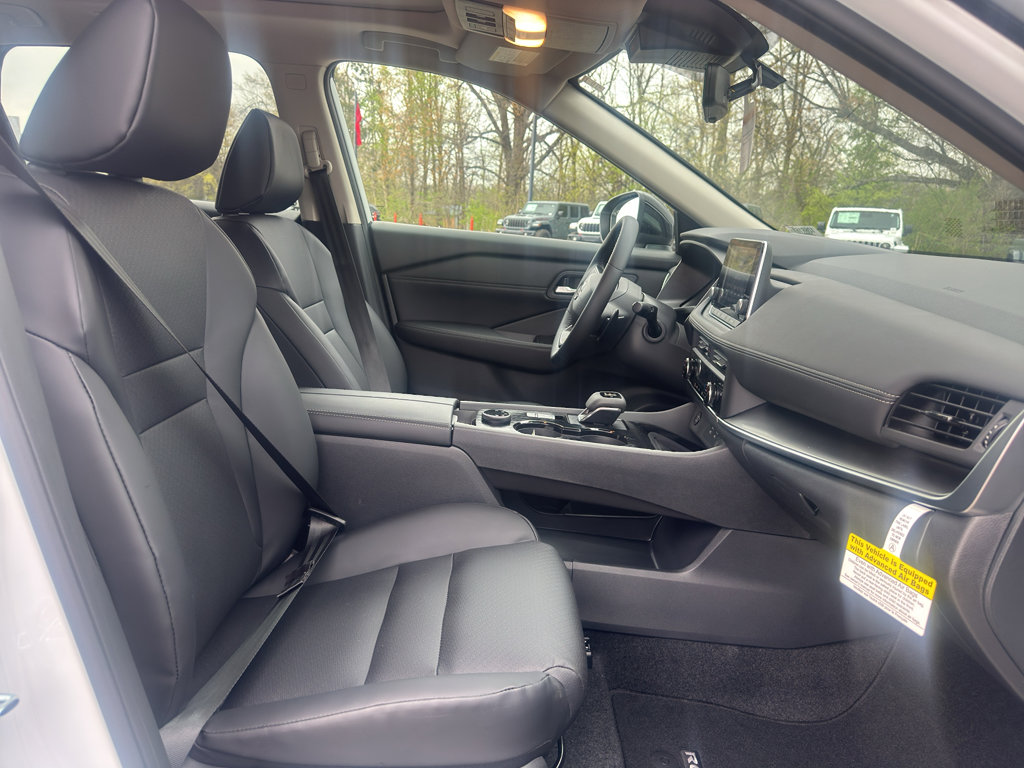 New 2026 Nissan Rogue SV image 17