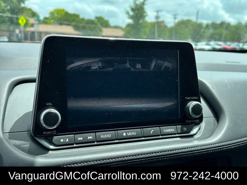 Used 2024 Nissan Rogue SV AWD/4WD image 16