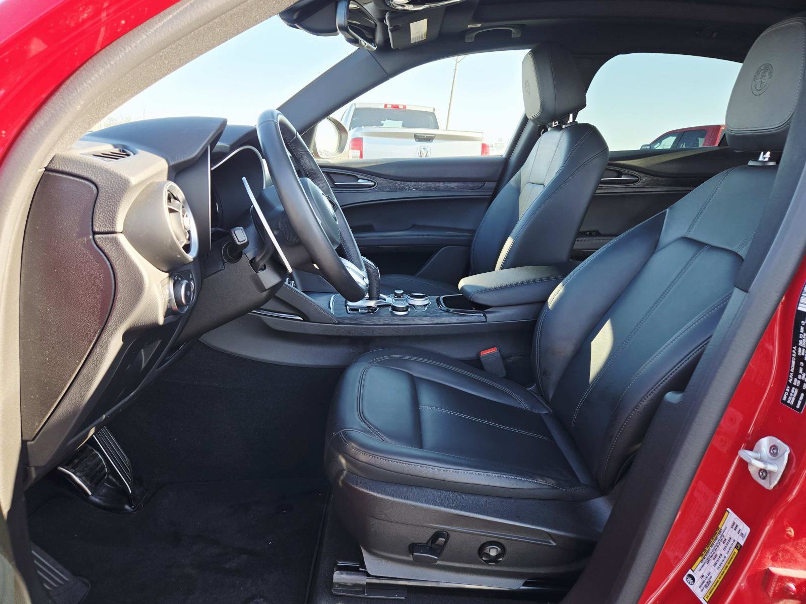 Used 2024 Alfa Romeo Stelvio Sprint image 13