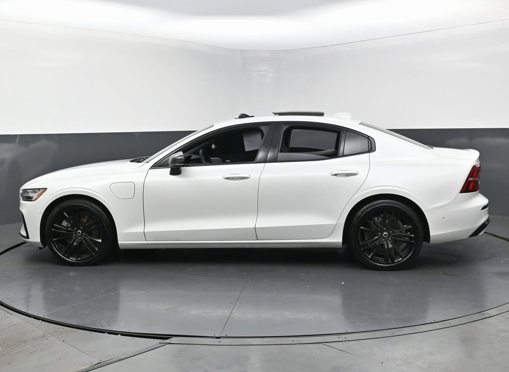 Used 2023 Volvo S60 T8 Ultimate image 8