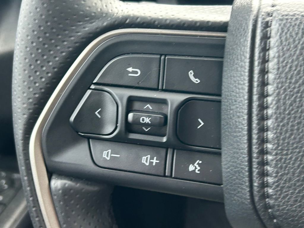 Used 2025 Toyota 4Runner Limited image 39