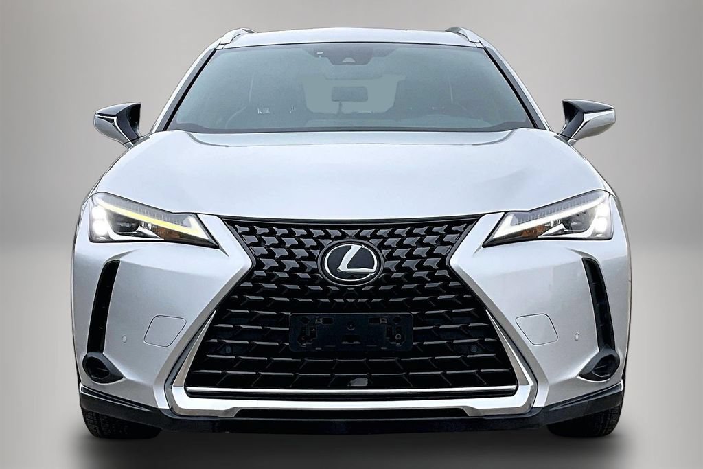Used 2019 Lexus UX 200 w/ Premium Package FWD image 3