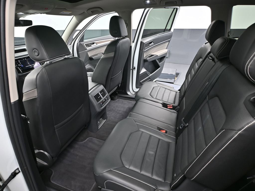 Used 2022 Volkswagen Atlas SEL image 41