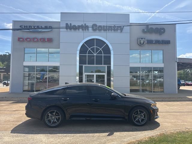 Used 2025 Kia K5 LXS FWD image 1