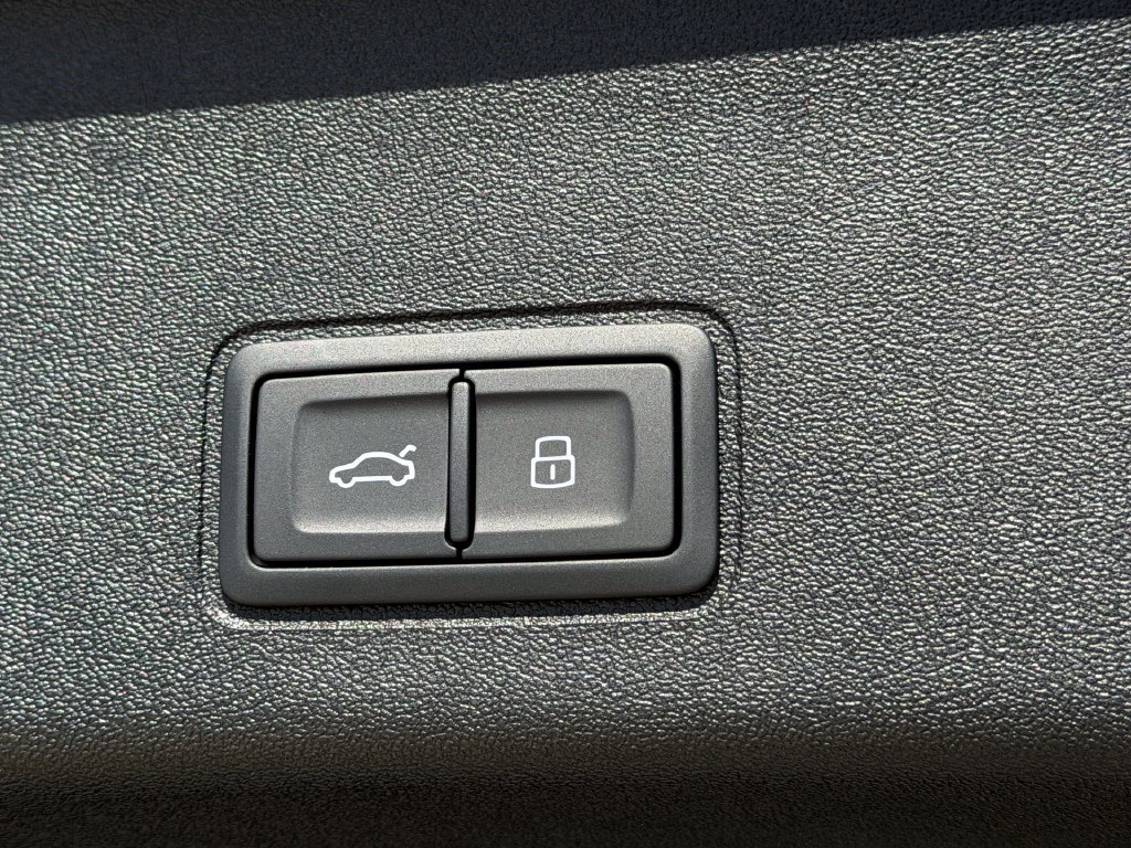 New 2026 Audi Q3 quattro 2.0T AWD/4WD image 14