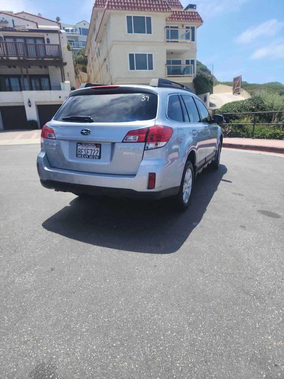 Used 2012 Subaru Outback 2.5i Premium w/ All-Weather Pkg AWD/4WD image 7