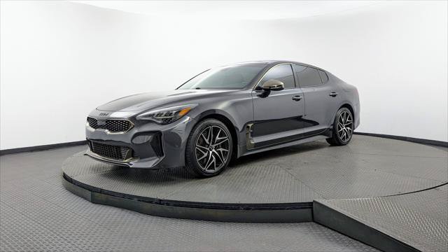 Used 2023 Kia Stinger GT-Line w/ Sun & Sound Package RWD image 2
