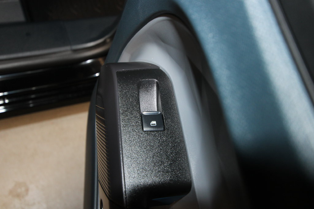 Used 2025 Ford Maverick Lobo AWD/4WD image 28