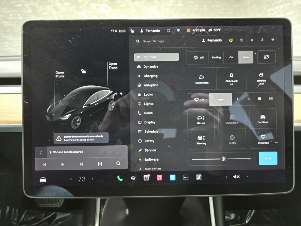 Used 2018 Tesla Model 3 Mid Range image 19