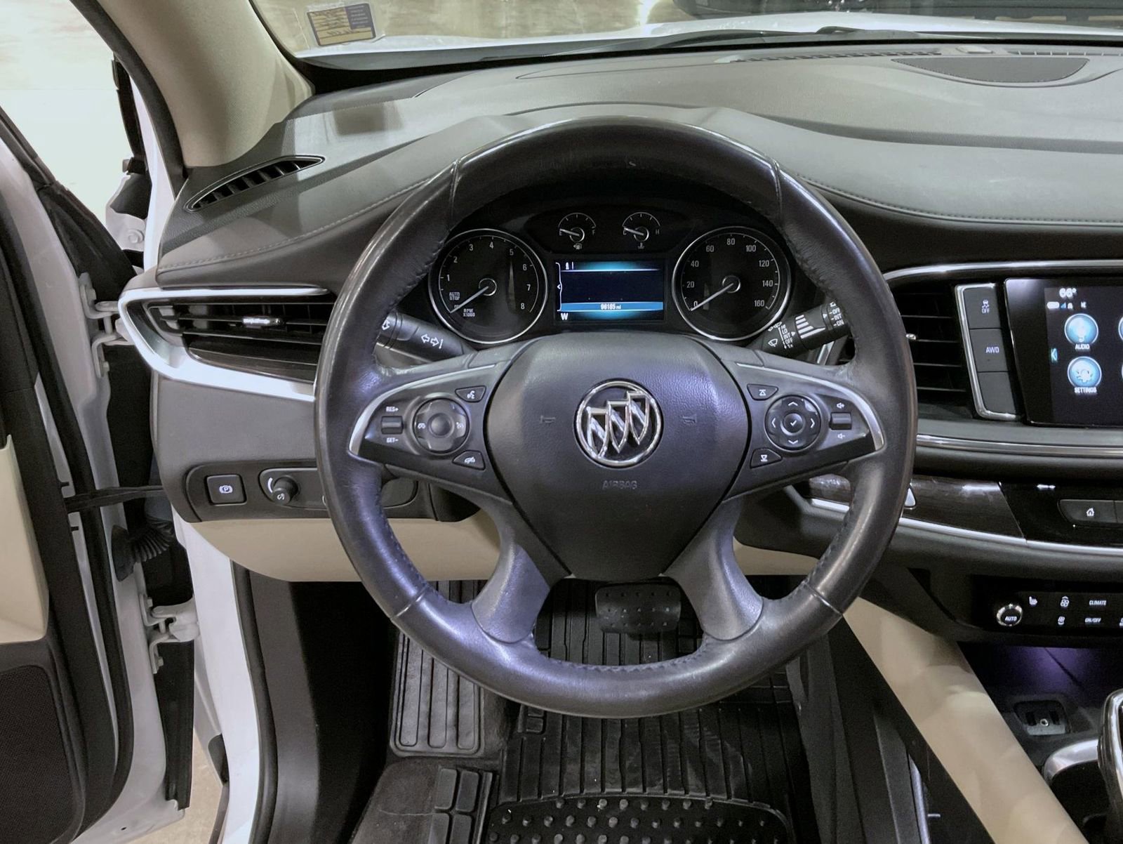 Certified 2019 Buick Enclave Essence image 11