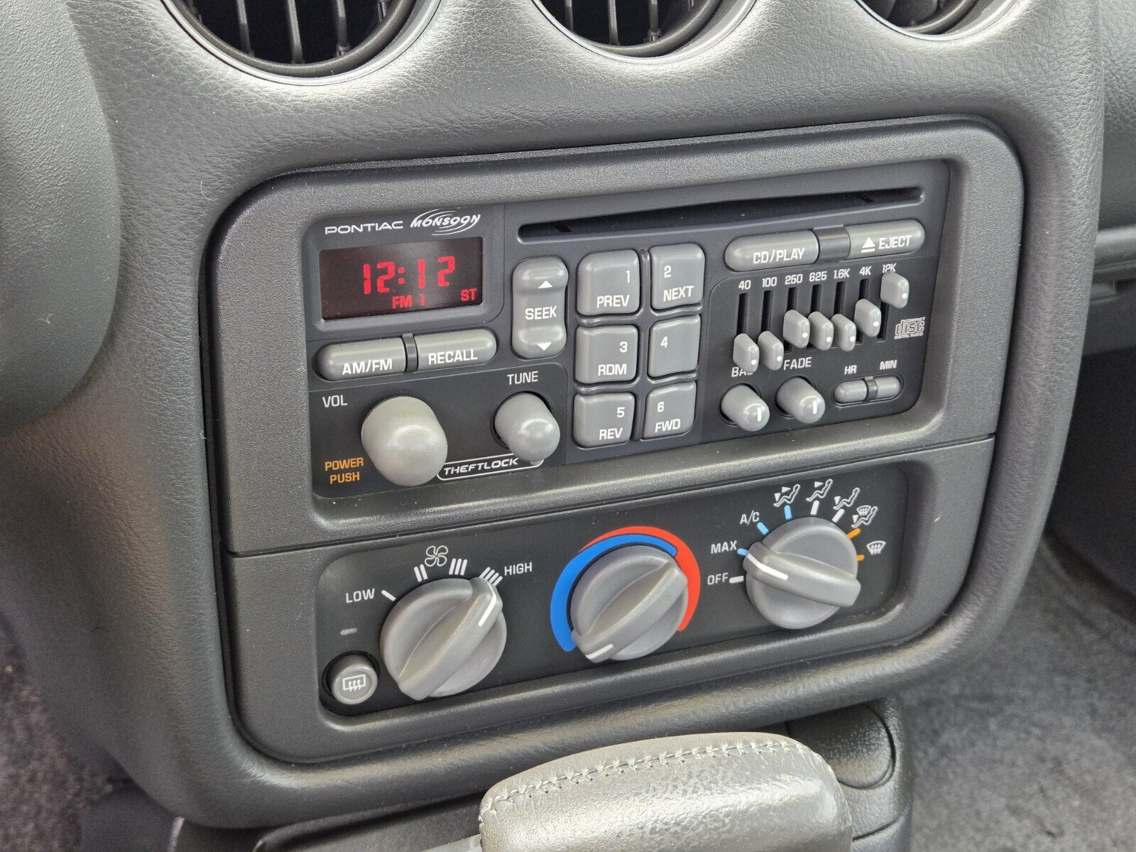 Used 1997 Pontiac Firebird Formula w/ Opt Pkg image 17