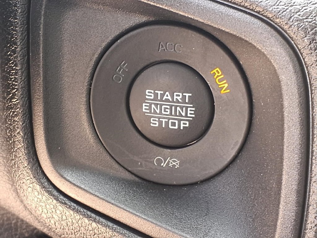 Used 2024 Jeep Gladiator Sport AWD/4WD image 14