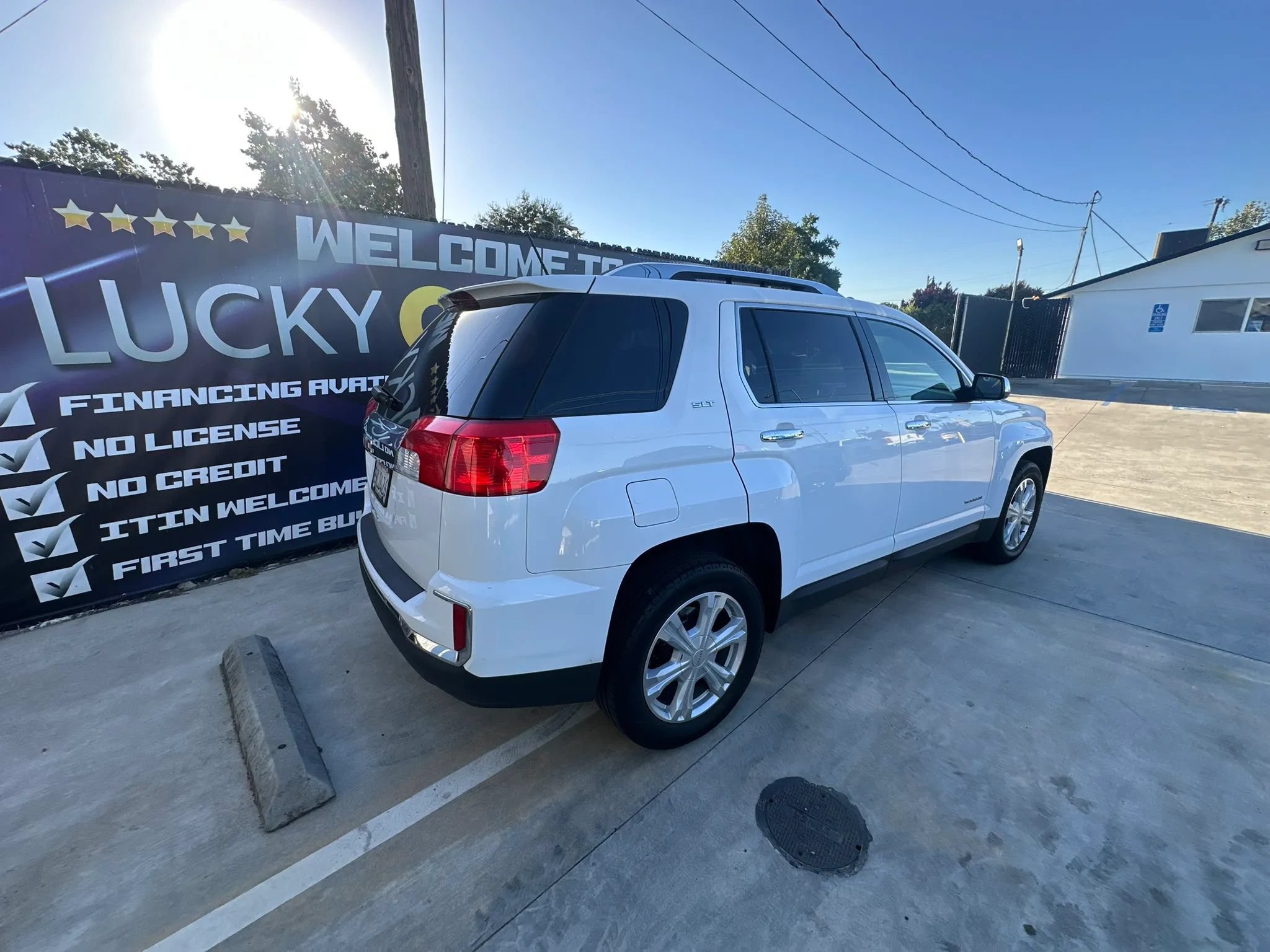 Used 2017 GMC Terrain SLT FWD image 6