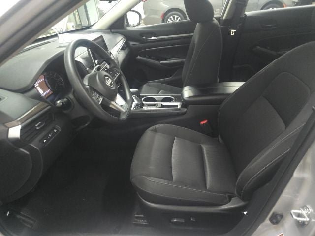 Used 2023 Nissan Altima 2.5 SV FWD image 14