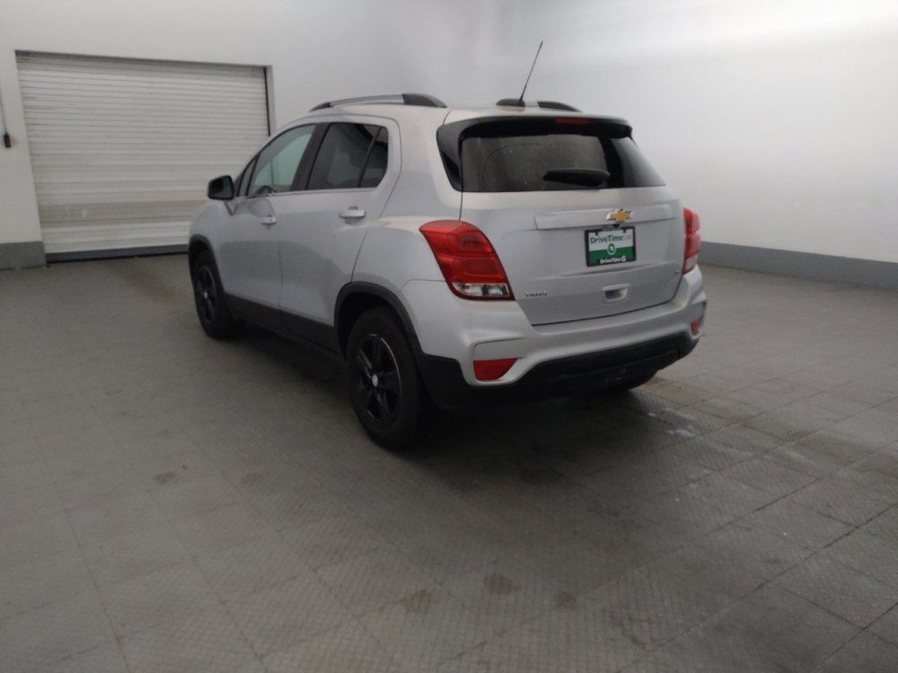 Used 2020 Chevrolet Trax LT FWD image 5