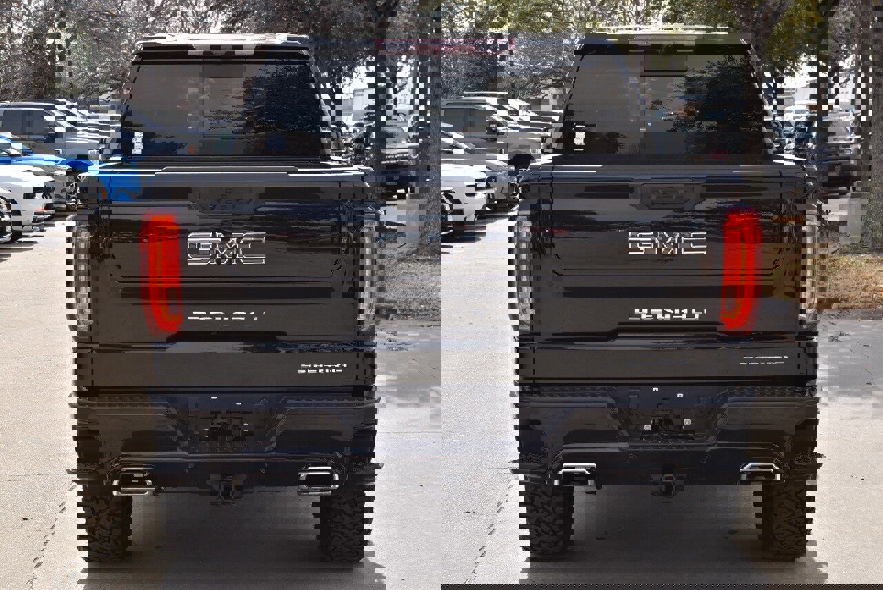 Used 2025 GMC Sierra 1500 Denali Ultimate image 9