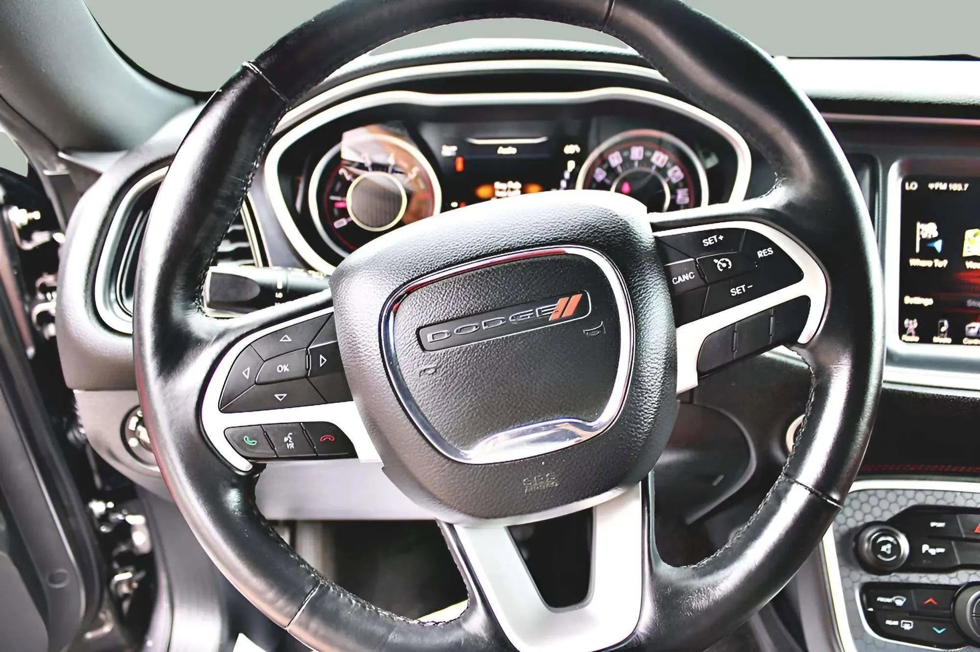 Used 2015 Dodge Challenger R/T Plus image 11