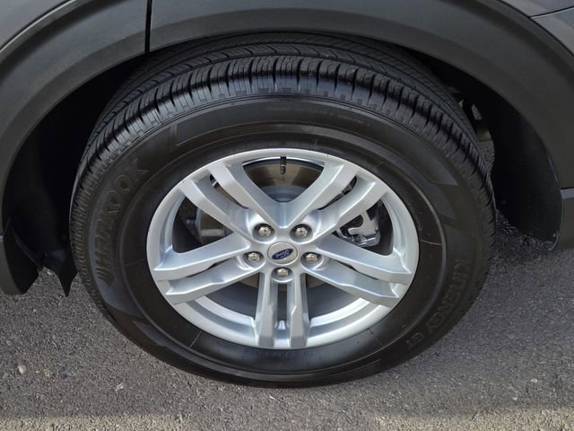 Used 2023 Ford Explorer XLT w/ Equipment Group 202A image 10