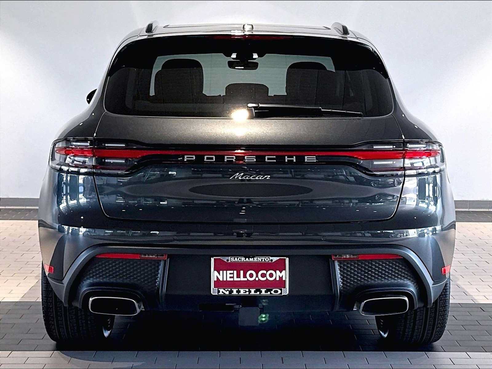 New 2026 Porsche Macan AWD/4WD image 6