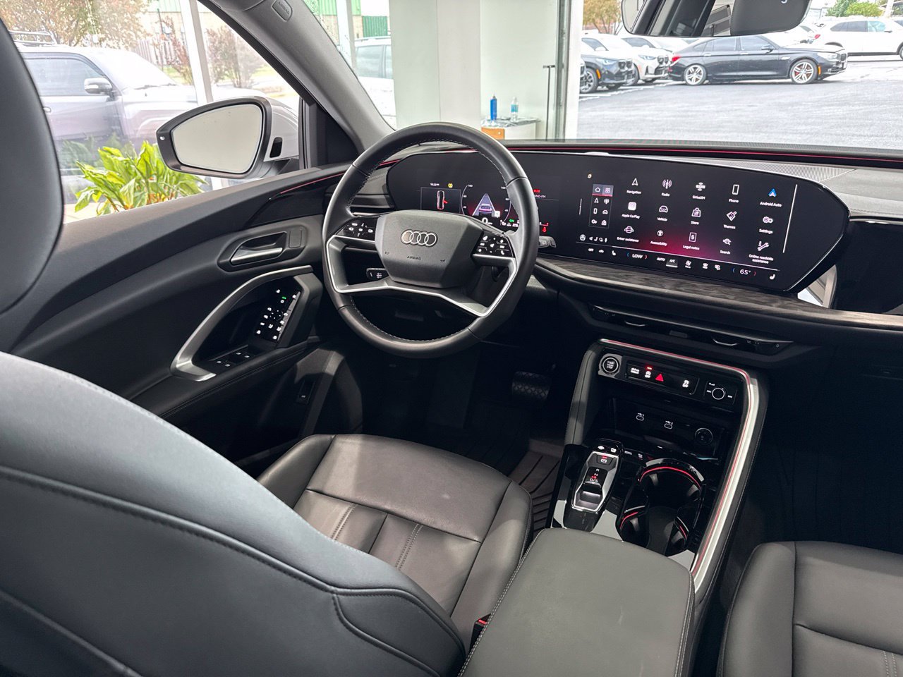 Used 2025 Audi Q5 Premium AWD/4WD image 44