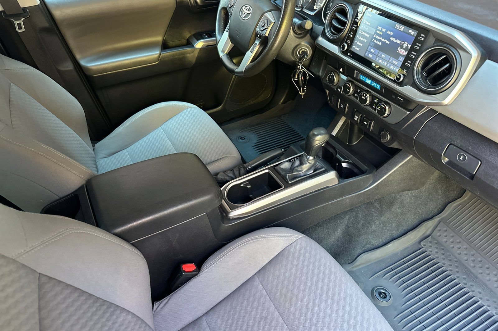 Used 2022 Toyota Tacoma SR5 AWD/4WD image 19
