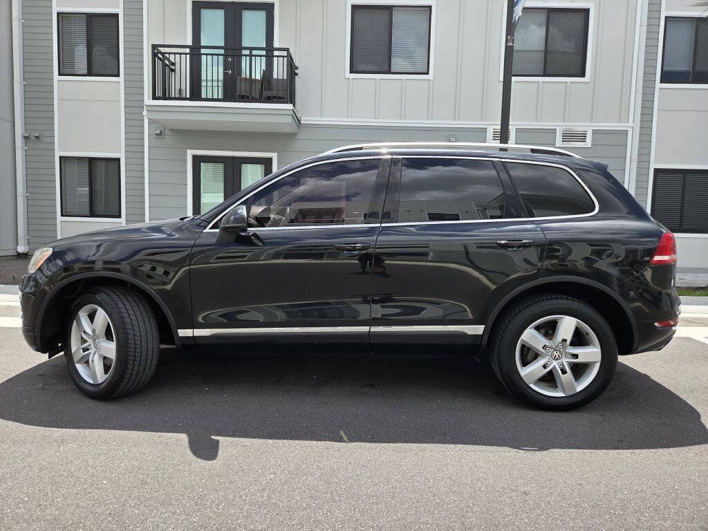 Used 2011 Volkswagen Touareg VR6 AWD/4WD image 10