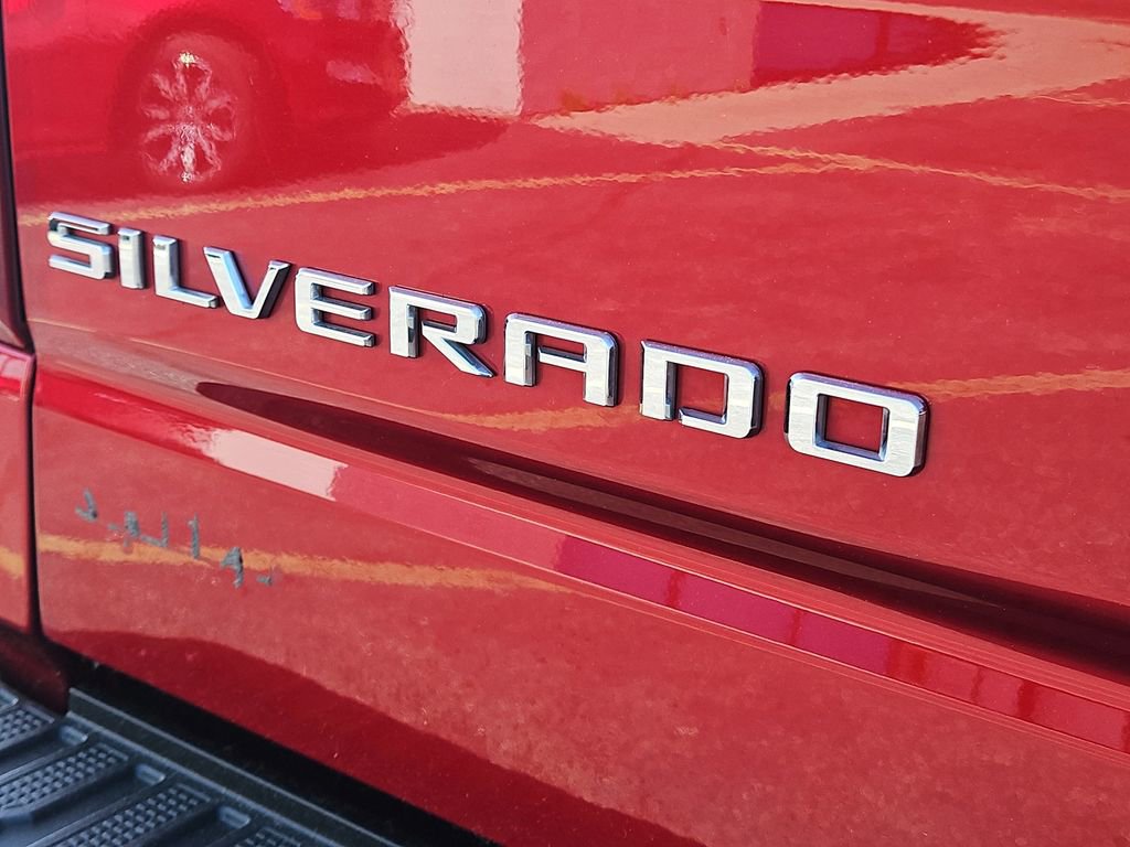 Used 2021 Chevrolet Silverado 1500 Custom w/ Safety Confidence Package AWD/4WD image 7