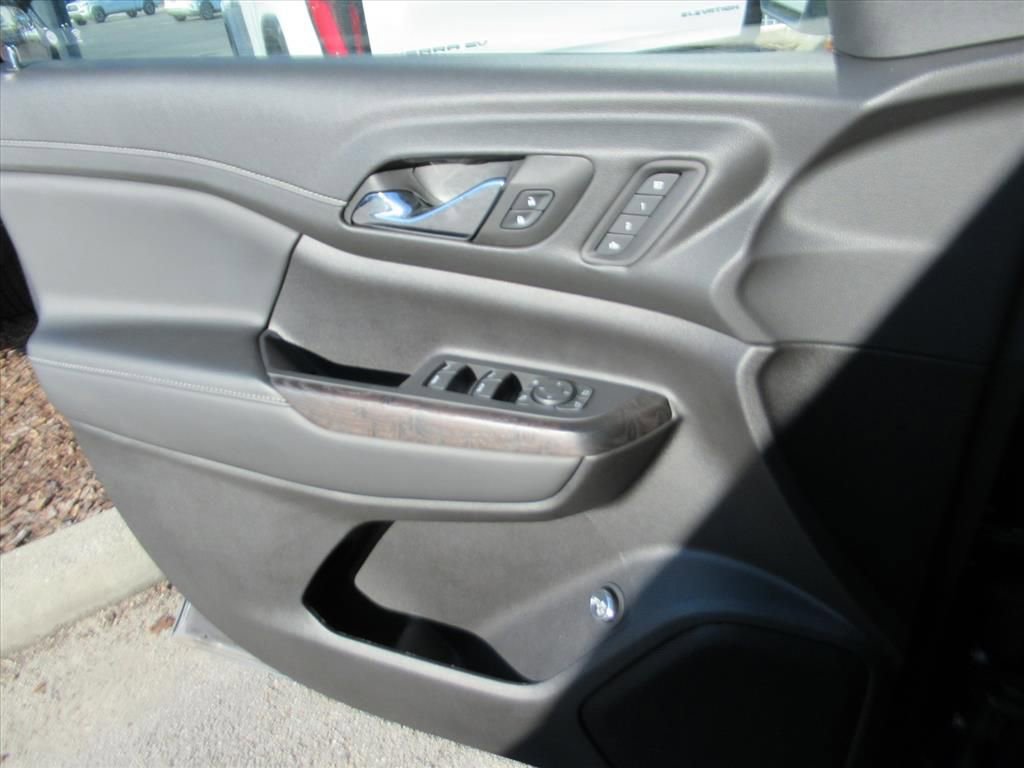 Certified 2023 GMC Acadia Denali w/ Denali Ultimate Package image 30