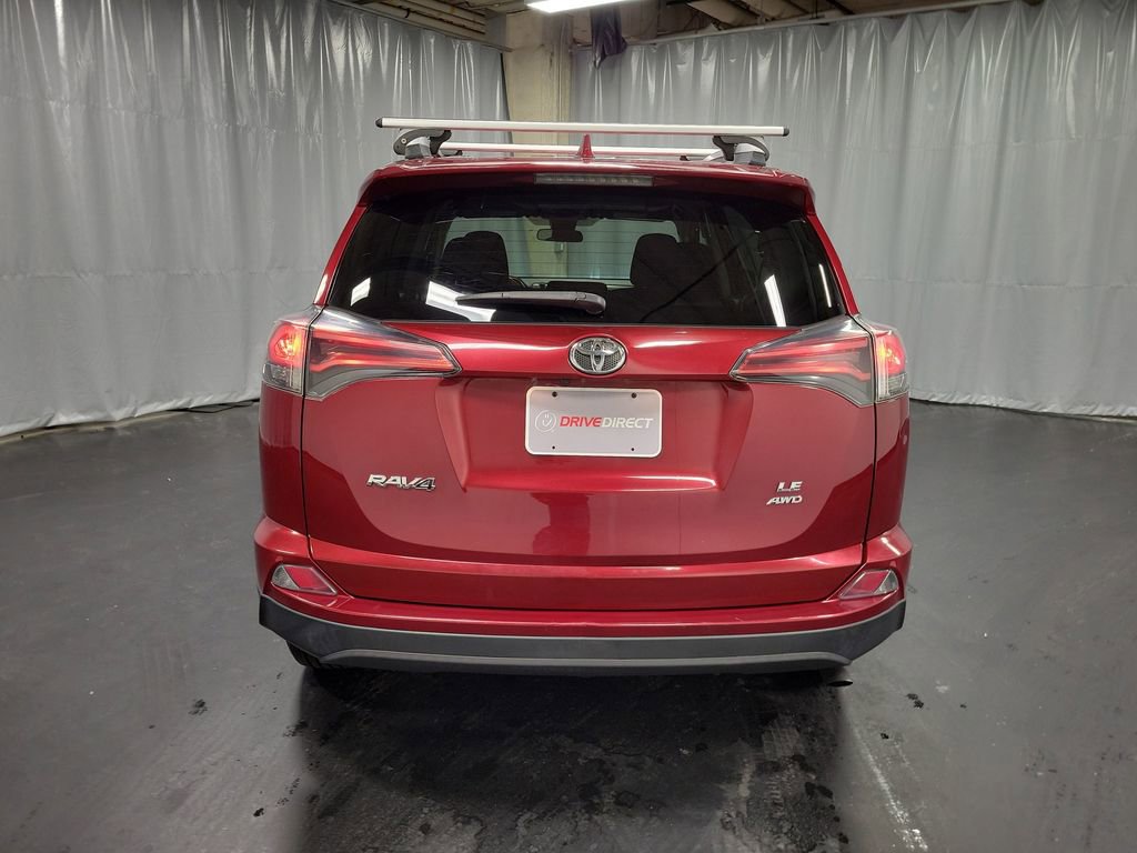 Used 2018 Toyota RAV4 LE image 7
