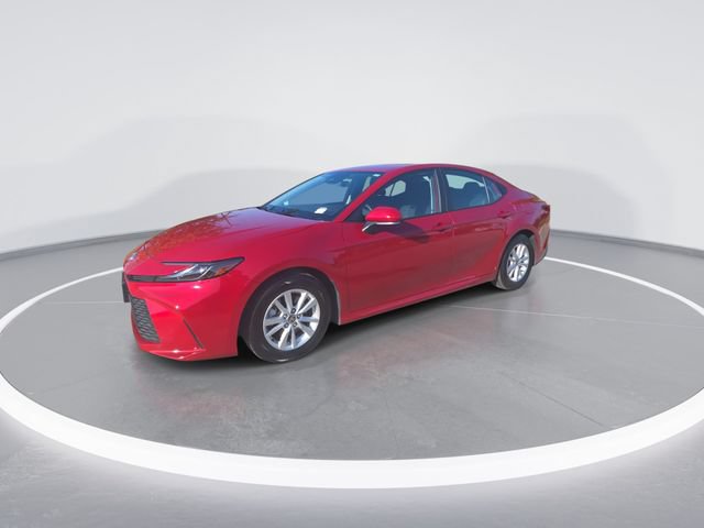 Used 2025 Toyota Camry LE FWD image 4