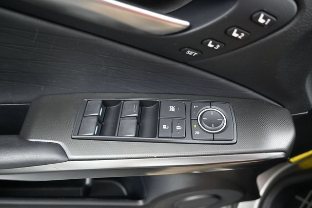 Used 2023 Lexus IS 350 F Sport RWD image 10