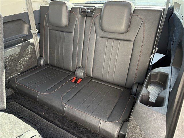 Used 2024 Volkswagen Tiguan Wolfsburg Edition image 28