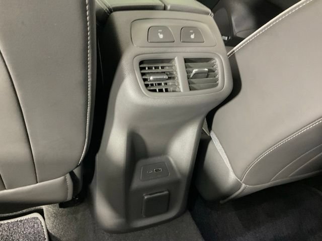Used 2024 Buick Envision Avenir AWD/4WD image 23