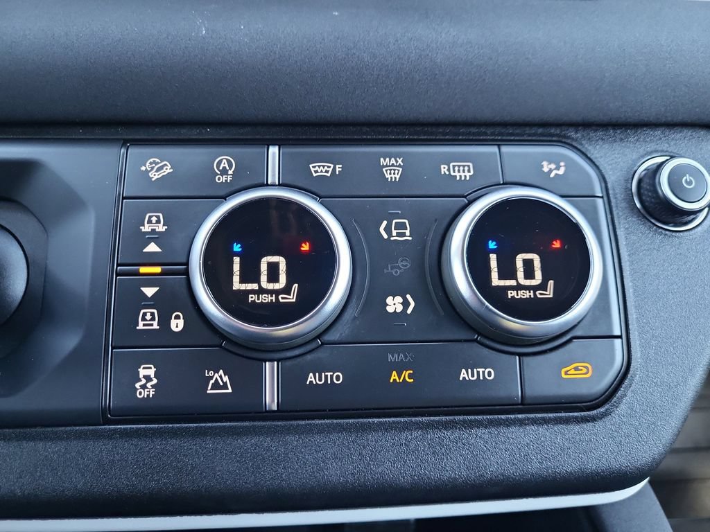 Used 2023 Land Rover Defender 110 SE AWD/4WD image 31