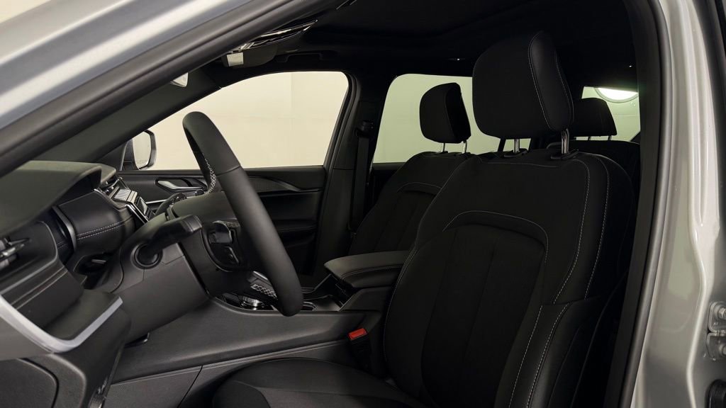New 2026 Jeep Grand Cherokee L Laredo AWD/4WD image 13