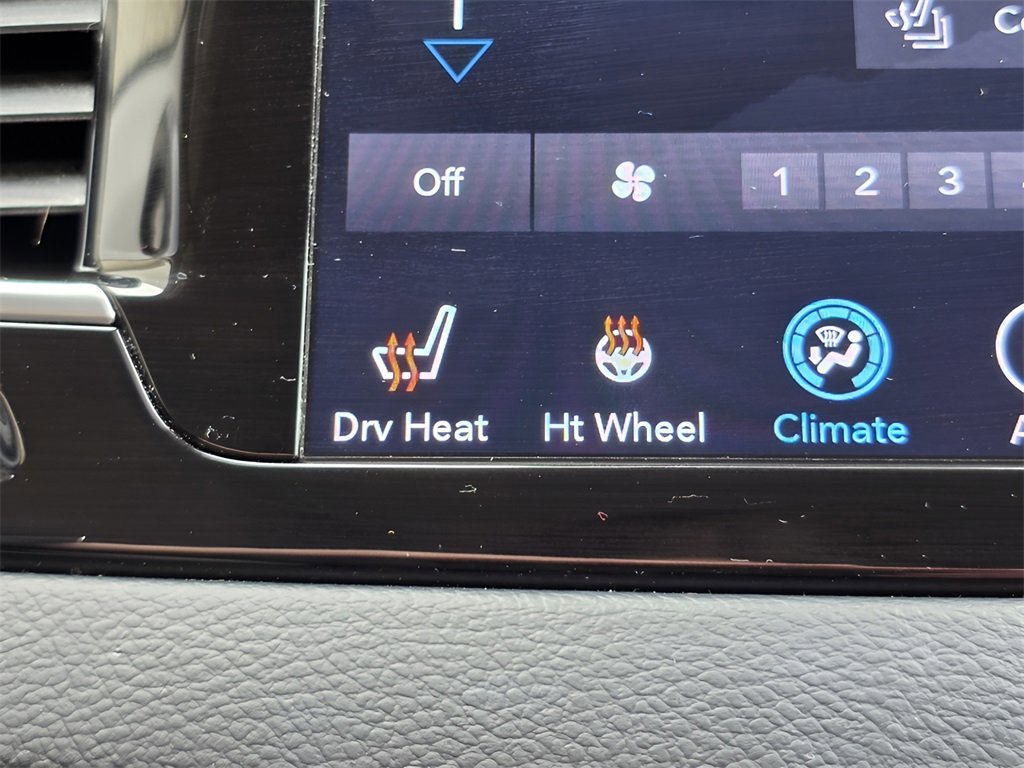 Used 2019 Chrysler Pacifica Touring-L Plus w/ Advanced Safetytec Group image 34