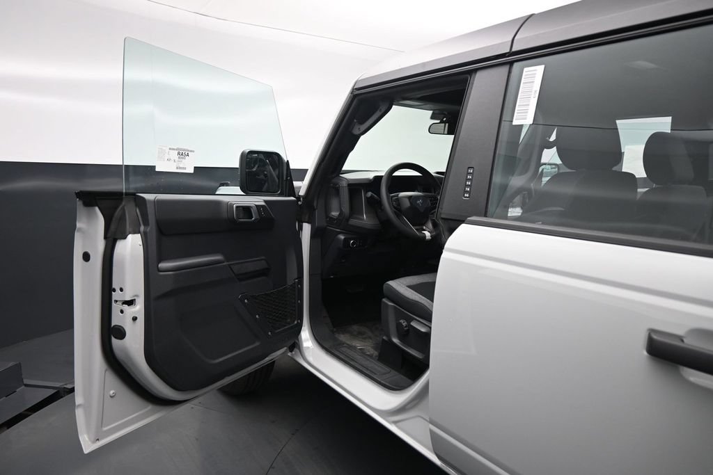 New 2026 Ford Bronco 4-Door AWD/4WD image 8
