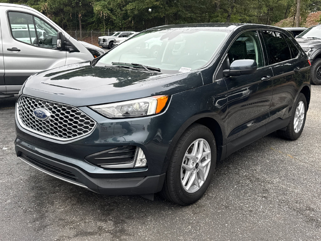 Used 2024 Ford Edge SEL w/ Convenience Package AWD/4WD image 3