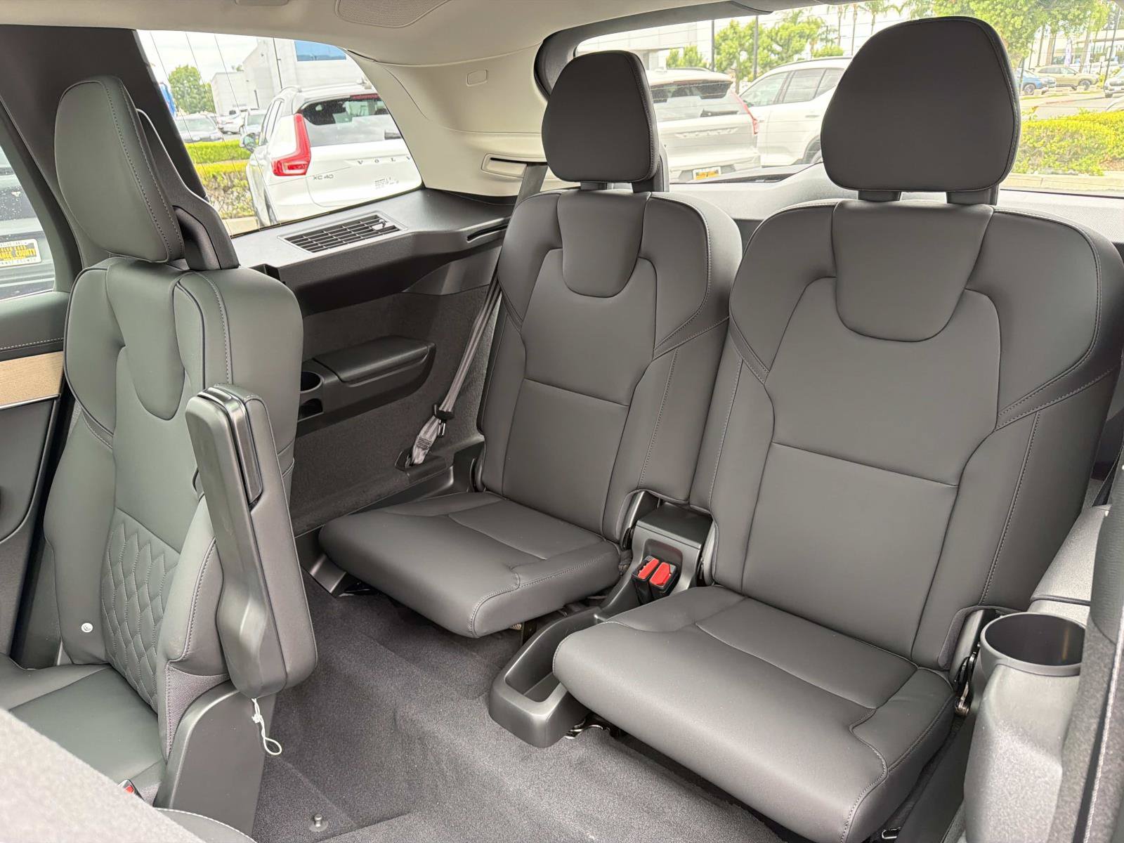 New 2026 Volvo XC90 T8 Plus AWD/4WD image 18