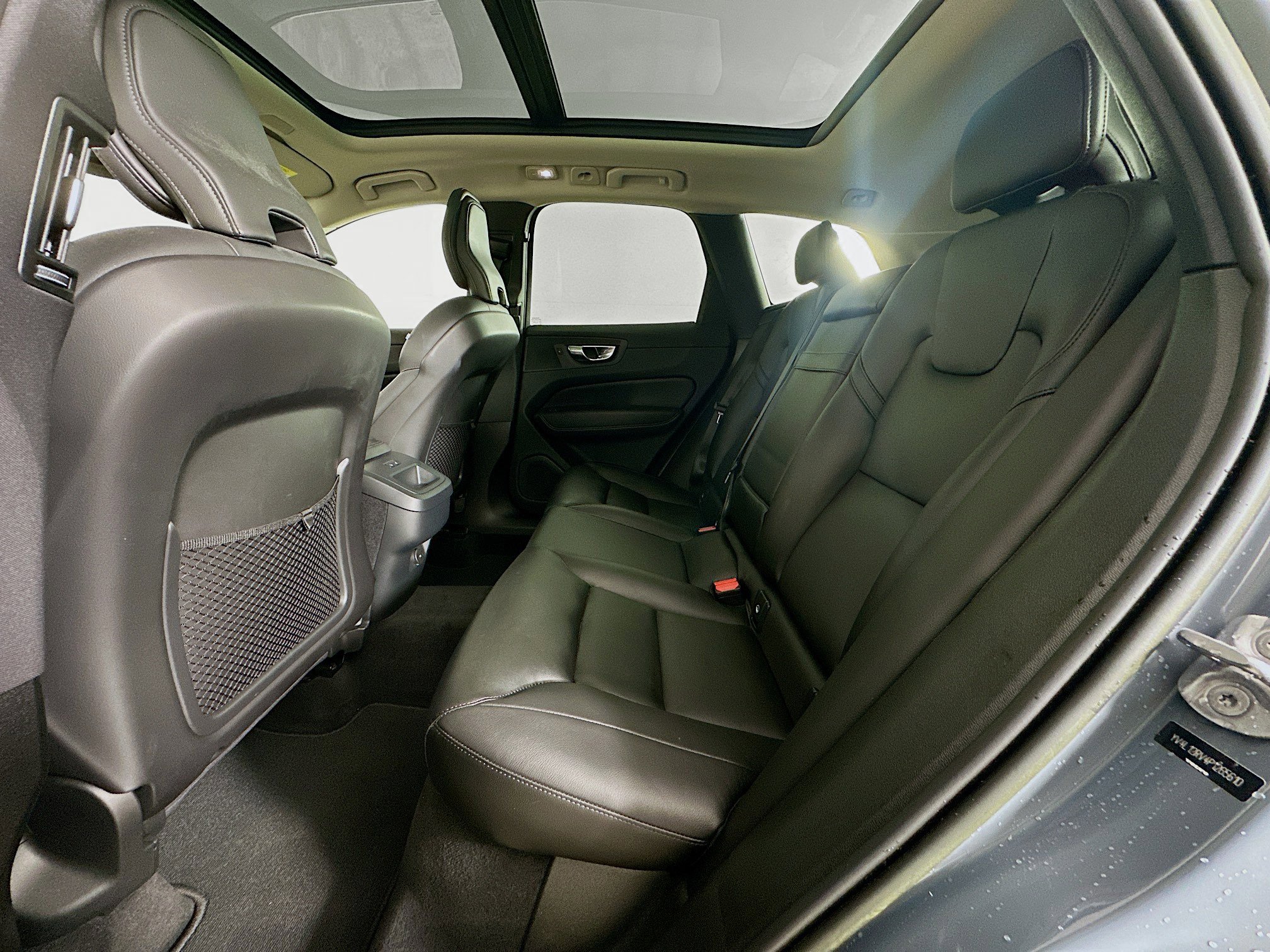 Used 2023 Volvo XC60 B5 Core AWD/4WD image 28