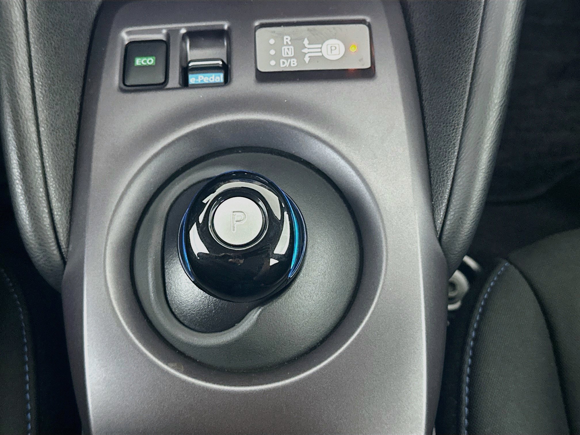 Used 2024 Nissan Leaf S FWD image 25